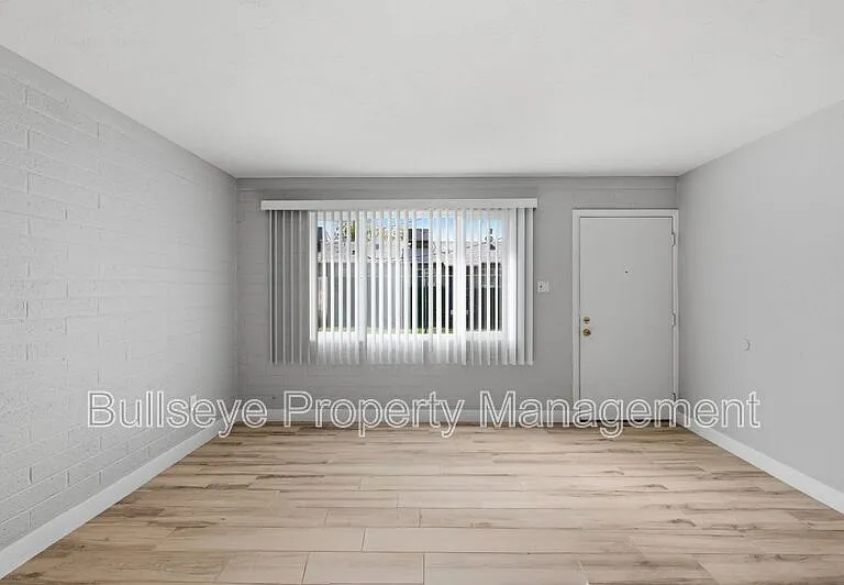 1921 E Osborn Rd — Photo 7