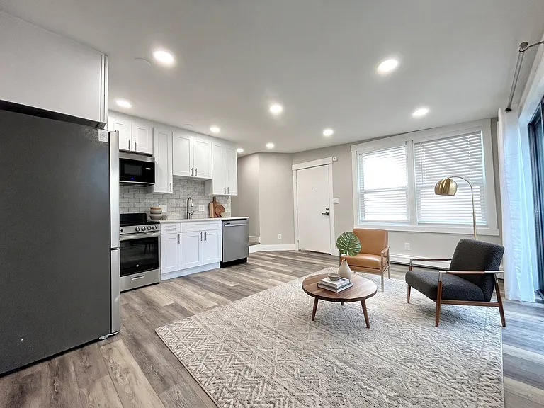 1719 Pearl St #1 — Photo 2