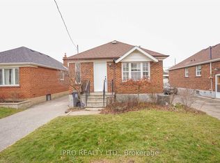 46 Rothsay Ave, Toronto, ON M8Z 4M3