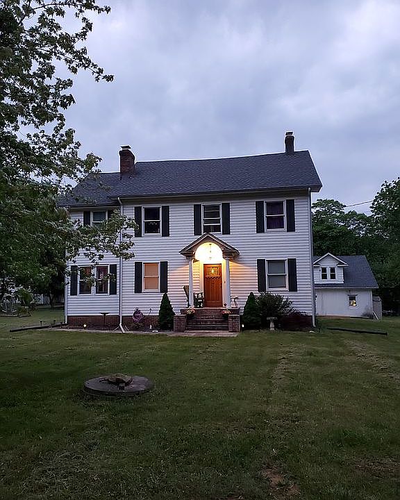 1st image of 1581 Englishtown Rd