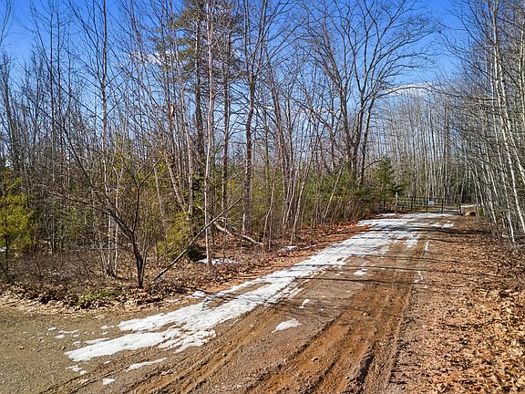 3rd image of 180 Burket Mill Road