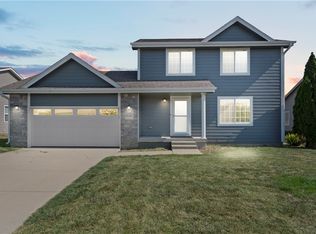 4611 NE Briarwood Dr, Ankeny, IA 50021