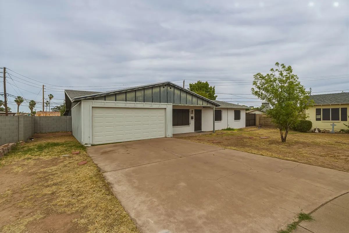 2-web-or-mls-Done-91_04142026 - 3636 W Keim Dr