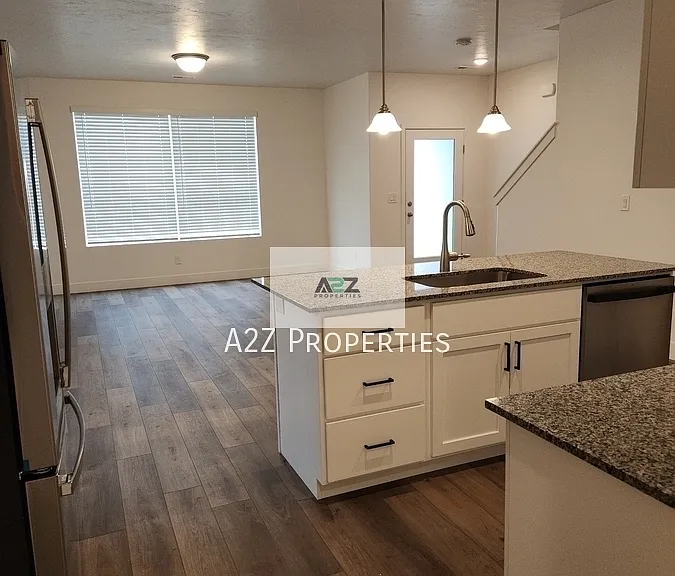 924 S 850 W — Photo 19