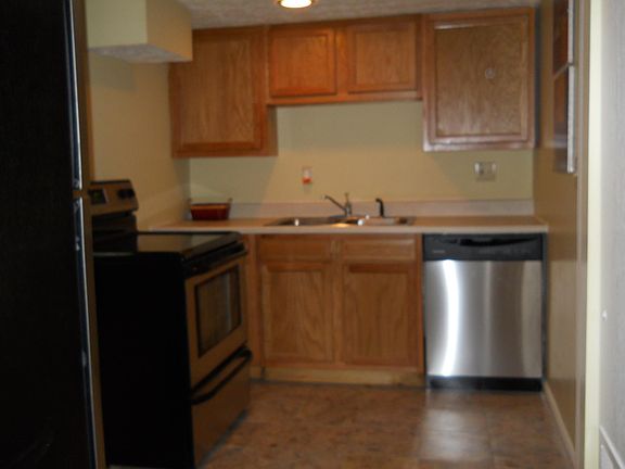 5th image of 3556 Central Ave