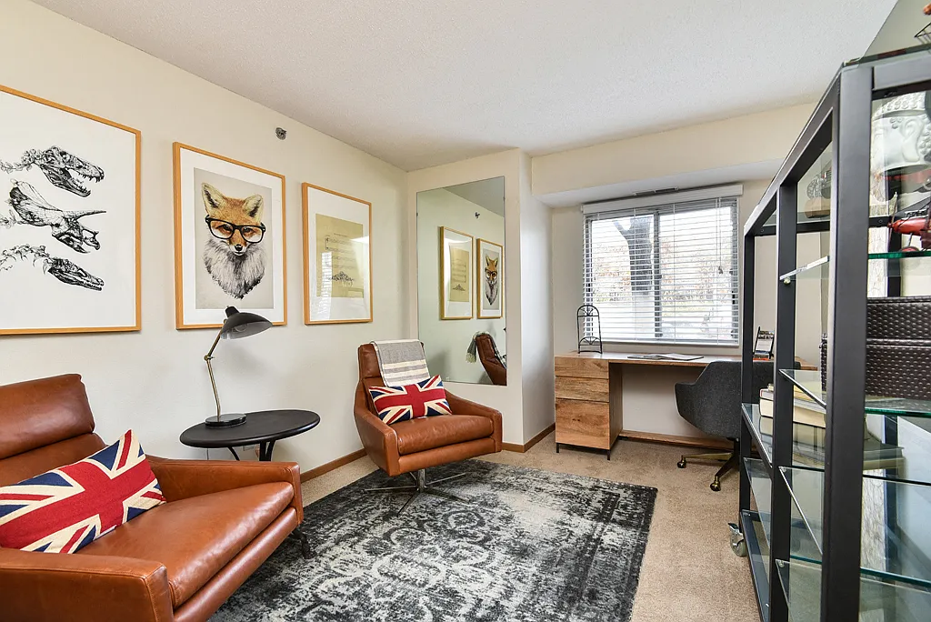 Minnetonka Hills Apartments — Photo 1