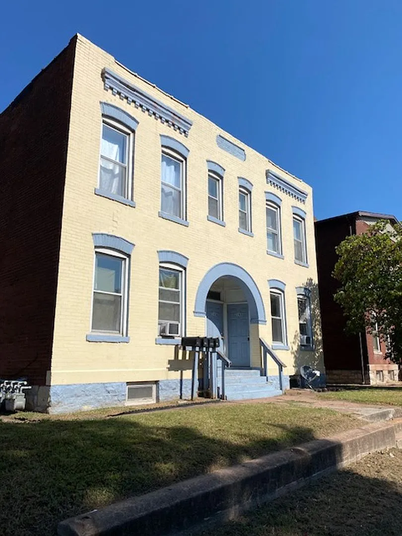 2141-2143 Edison Ave. — Photo 1
