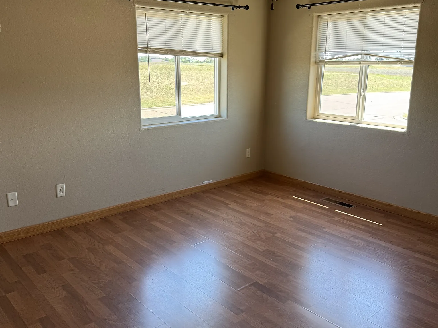 1034 Jerry Lane - 3 — Photo 3