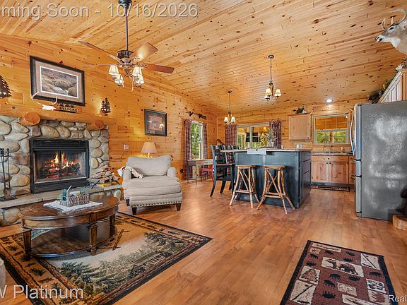 3rd image of 2645 Hideaway Dr
