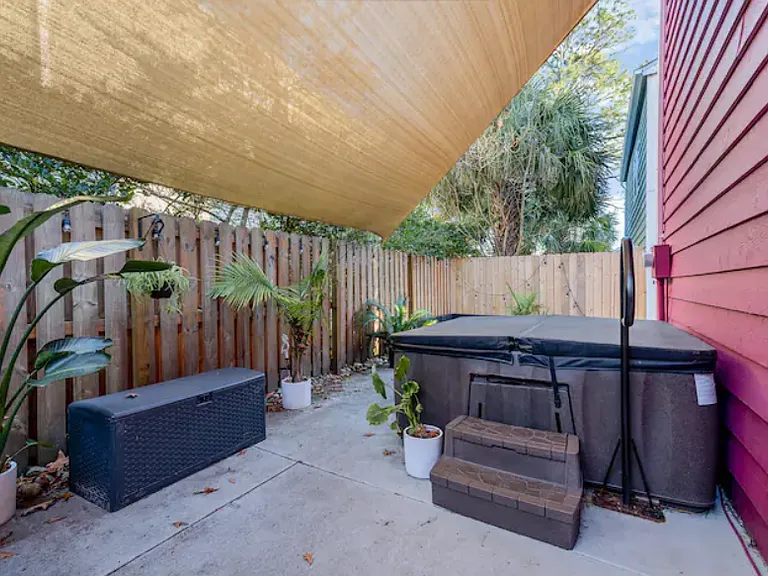 1909 Edge Dr #B — Photo 24
