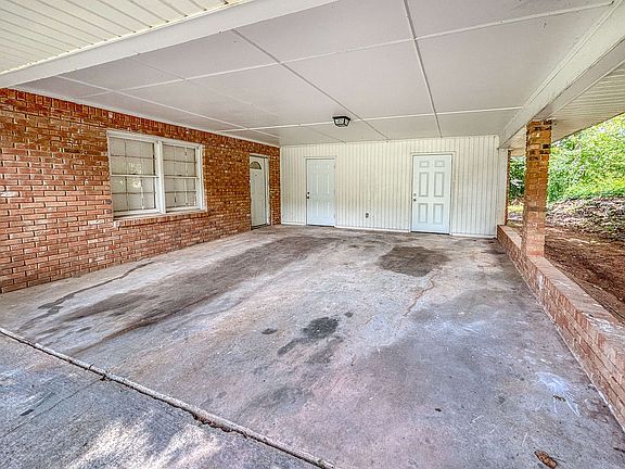 4th image of 1082 Amelia Dr SW