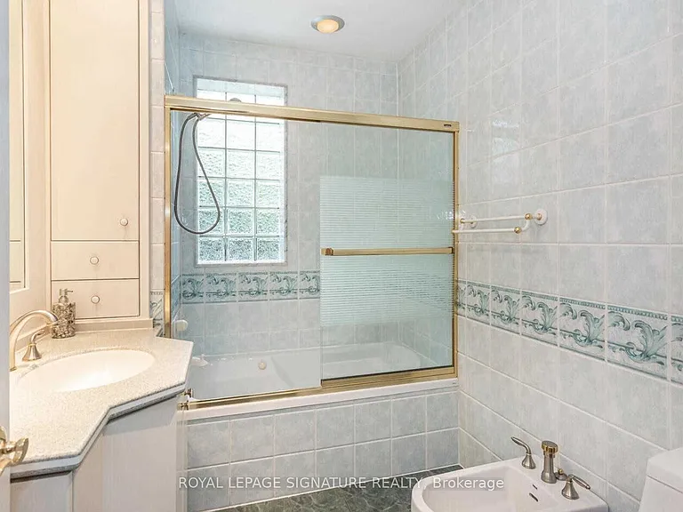 2 Hillcrest Dr — Photo 13