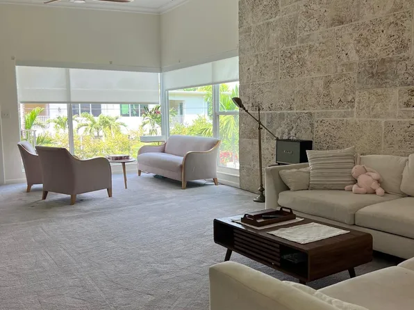 9400 E Bay Harbor Dr APT 3, Bay Harbor Islands, FL 33154