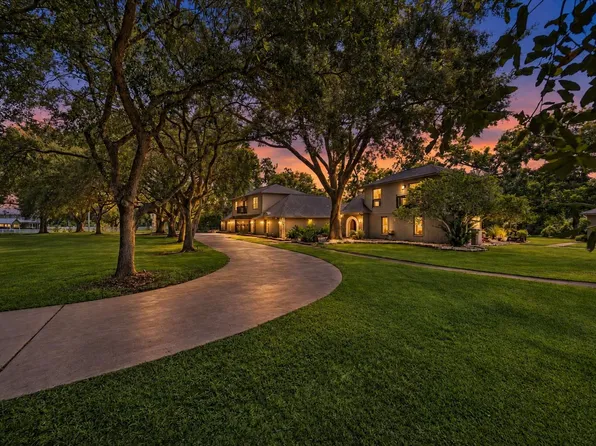 2020 Pecan Lake Dr, Richmond, TX 77406