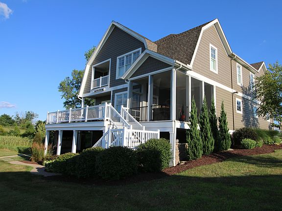 4th image of 14800 Shoreline Dr W