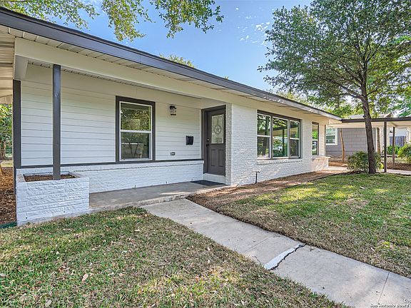 3rd image of 246 ADDAX DR