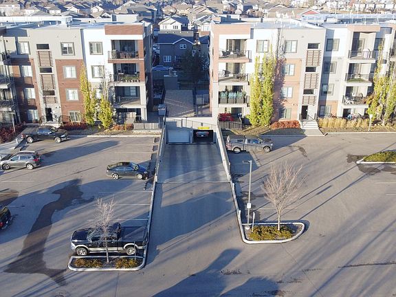 3rd image of 1004 Rosenthal Blvd NW #318