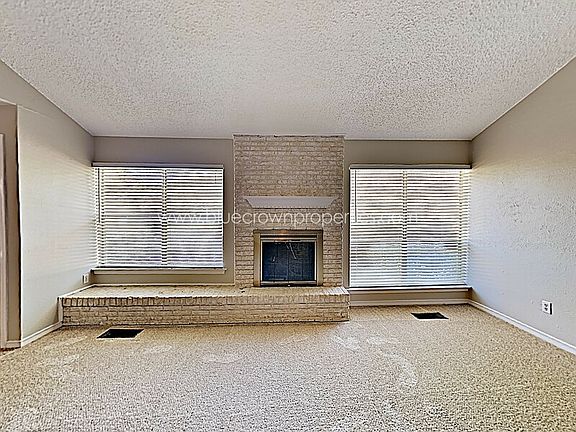 5th image of 2816 S Surrey Dr