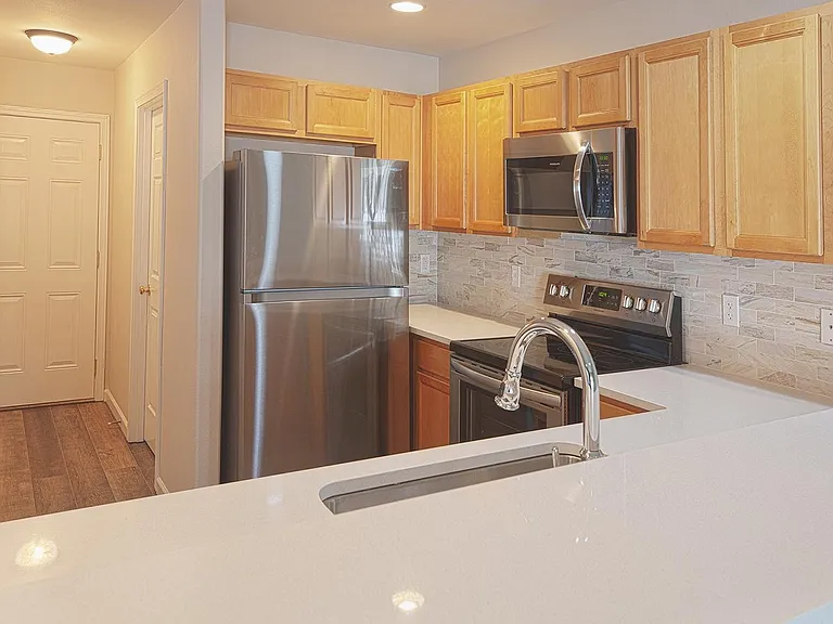 2840 SW Juniper Ave — Photo 3