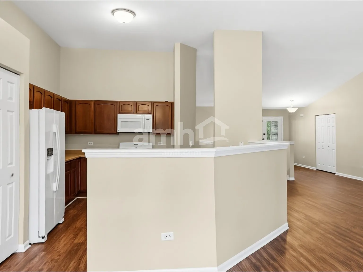 3 bed, 2.5 bath, 1727 sqft, $2,835 — Photo 4