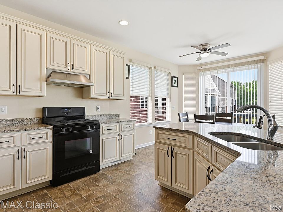 36945 Everett Dr, photo 11