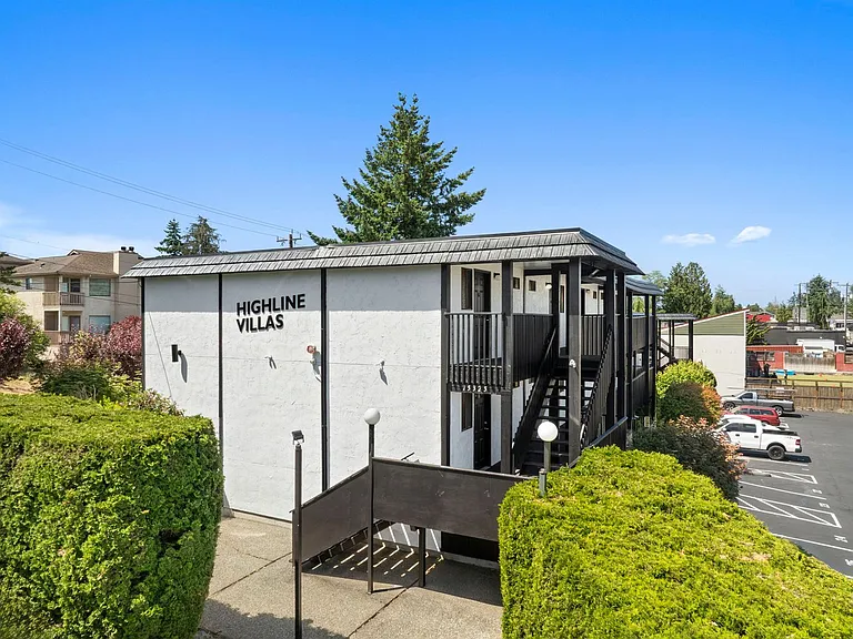 Highline Villas - Renovated 1-Bedroom Apartment | Steps from Downtown Burien — Photo 13