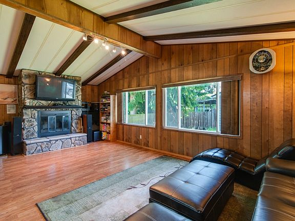 3rd image of 9808 129th Street Ct E