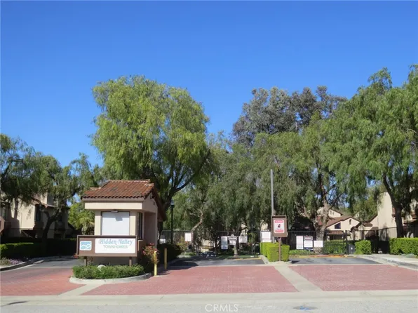 17 Rock Cliff Pl, Pomona, CA 91766