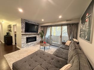 5616 Bismach Dr APT 204, Alexandria, VA 22312