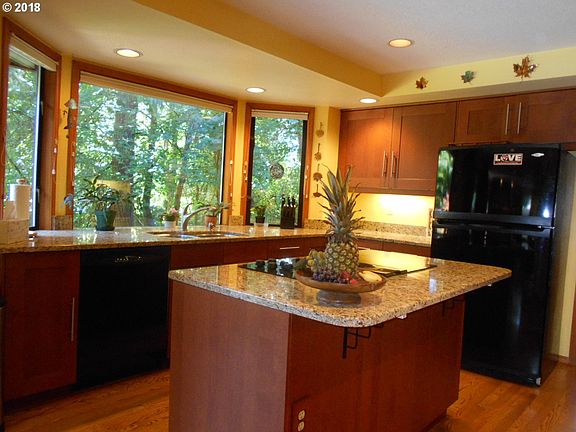 5th image of 11113 NE Sherwood Dr