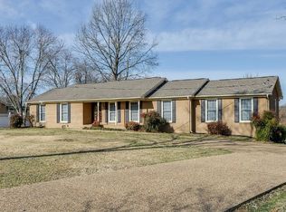 220 Lake Terrace Dr, Hendersonville, TN 37075