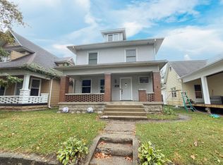 1904 N 10th St, Terre Haute, IN 47804