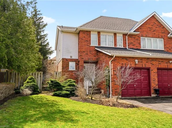 1 Tomahawk Dr, Grimsby, ON L3M 5G4