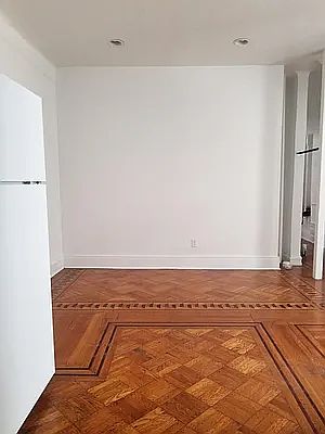 5th image of 14 Parkside Ct Floor 2