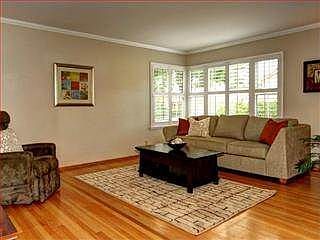 3rd image of 1617 Canary Dr