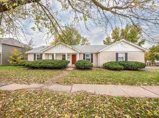 1449 Craig Rd, Saint Louis, MO 63146