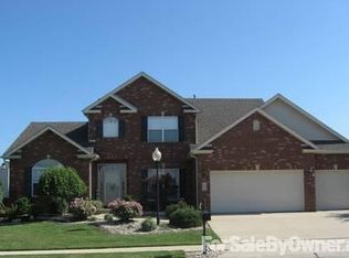 172 Somerset Dr, Glen Carbon, IL 62034