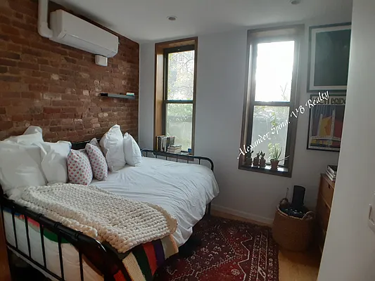 Rented by Vanderborgh Realty  | media 6