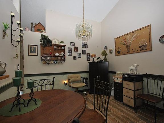 5th image of 3408 Hawkin Dr