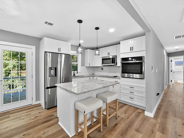 1864 Glen Echo Dr — Photo 6