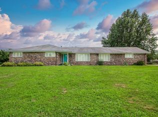 100 Mockingbird Ln, Lebanon, MO 65536