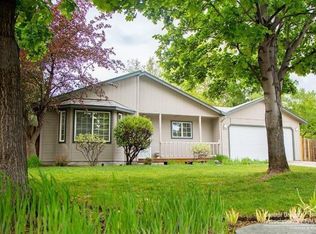 1707 NE Meerkat Ave, Bend, OR 97701