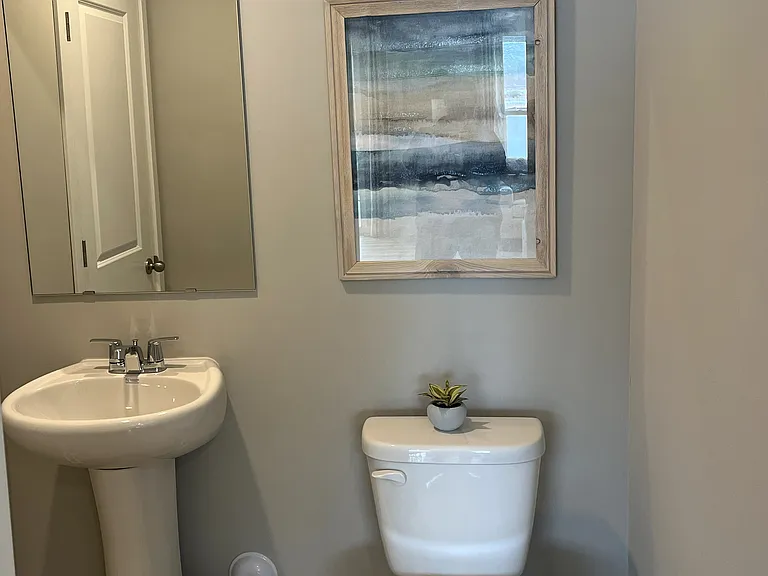 Main Floor 1/2 Bath