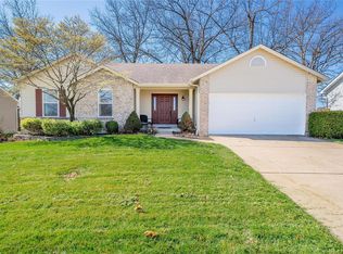 897 Chestnut Oak Dr, Saint Charles, MO 63303