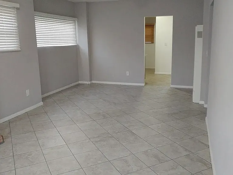 2232 University Ave — Photo 5