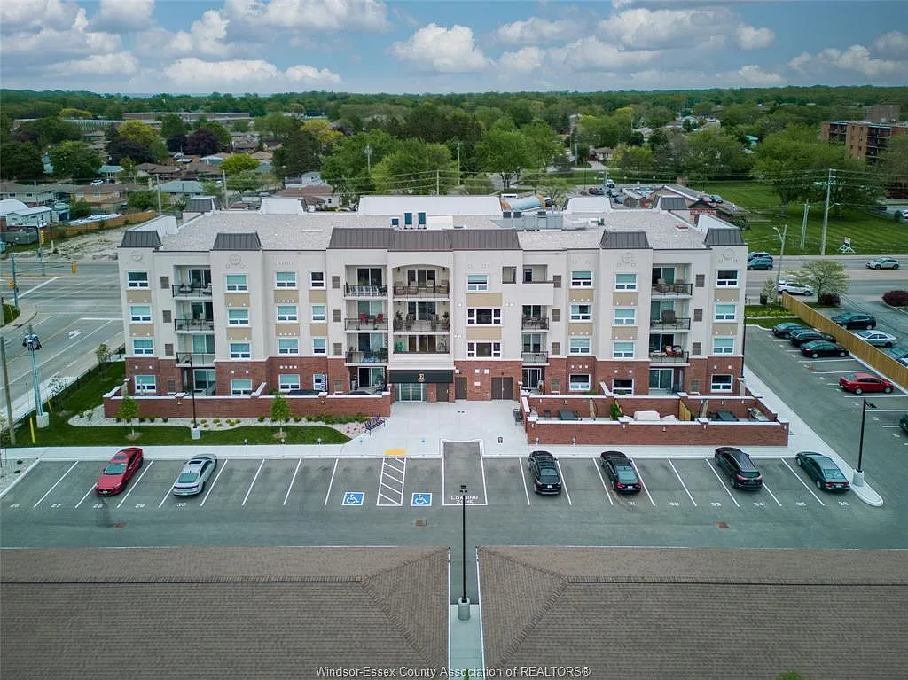 2 bed, 2.0 bath, 1083 sqft, $2,400 — Photo 1