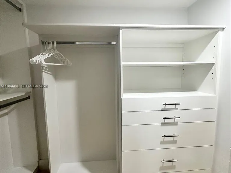 9225 Collins Ave #1111 — Photo 32