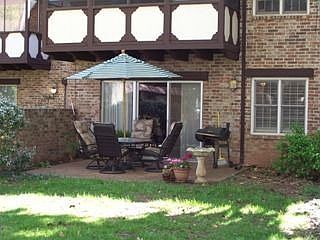 2nd image of 36 W Brentwood Dr