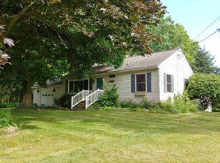 726 Eureka St, Greenville, MI 48838