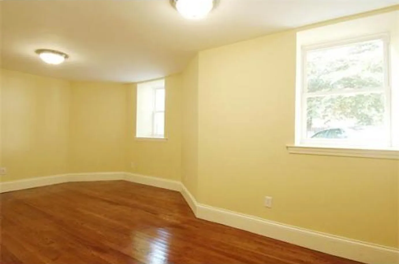 Nice 6 bed on the hill — Photo 4